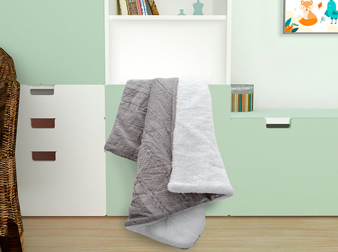Edredón Baby Borrego Trenzado Gris