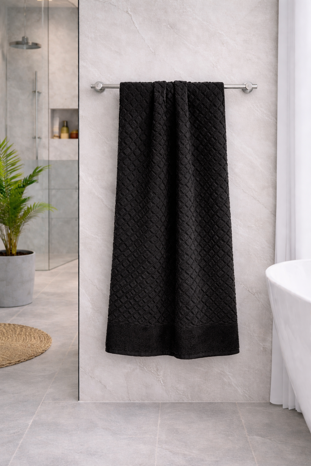 Toalla Medio Baño Romi Negro