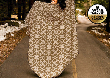 Frazada Tufted Bicolor Café con Blanco Frazada